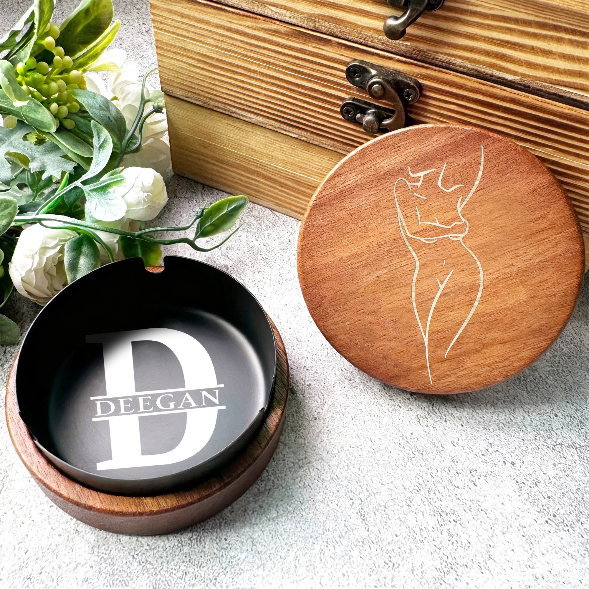 Personalized Wooden Vintage Ashtray With Spicy Portrait Gift For Valentine's Day
